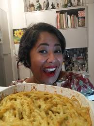 Macaroni pie crust with personal touch