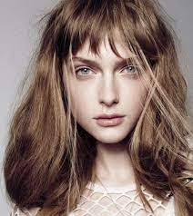 Short choppy bob hair, wavy bob models, which give very good results in almost every face shape, will give very good results, especially when a middle part is used on round and wide faces. Short Choppy Bangs Haircut Novocom Top