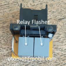 Berhubung kamera saku saya jebol, jadi nggak banyak yang bisa didokumentasikan :d honda beat fi atau beat injeksi, nyatanya blom menganut kelistrikan fullwave. Lampu Sein Mati Atau Mati Sebelah Otomotif Mobil