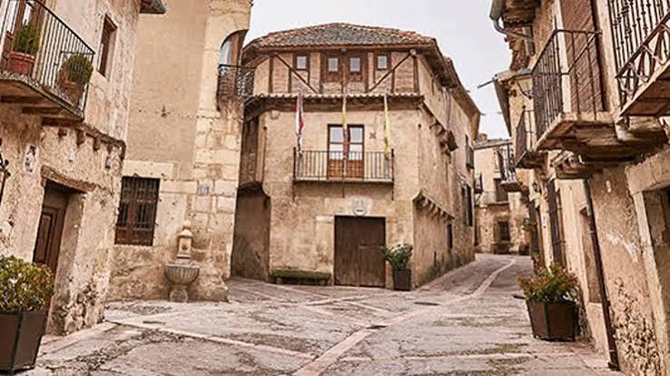 Este impresionante pueblo medieval es el mejor para visitar en diciembre, según National Geographic