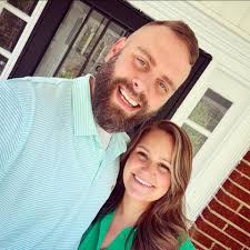 I will be making a BIG announcement today at 3:00pm. Tune in here to watch!