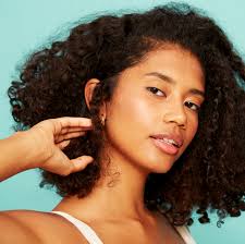 When looking for a deep conditioner for black hair, it's good to read the labels and find buzzwords that will cater to your hair needs. 13 Best Hair Moisturizer Spray Products And Conditioners For 2021