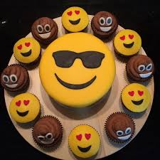 Search, discover and share your favorite bvg gifs. Pin Auf Emoji Der Film Der Alles Zum Smiley Macht