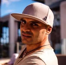 Ryan Quartier's Instagram, Twitter & Facebook