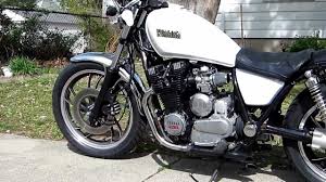 Interesting Seat On This 1982 Yamaha Maxim Xj650 Cafe Racer Street Fighter Walk Around 1 2 Cafe Racer Yamaha Racer