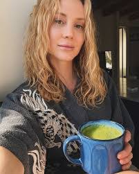 Lauren Scheer's Instagram, Twitter & Facebook