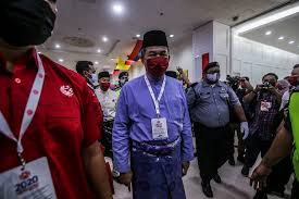 Sri liow tiong lai, dato' sri haji mohammad najib bin tun haji abdul razak, prime minister's office of malaysia. Who Is Umno S Pm Candidate You Re Talking To Him Now Jokes Tok Mat Malaysia Malay Mail