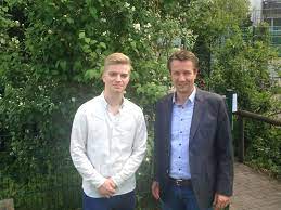 Nicolas ker (de son vrai nom nicolas langlois) est un chanteur français né en 1970 à phnom penh, d'un père français et d'une mère issue de l'aristocratie cambodgienne. Jugendlandtag 2016 Matthias Kerkhoff Mdl