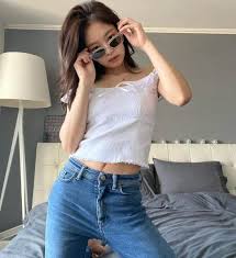 How much does blackpink rose weight? Jennie Diet Jennie Kim Workout Routine And Meal Plan Health Yogi