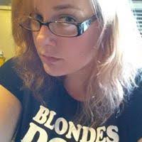 Shannon Schreck's Instagram, Twitter & Facebook