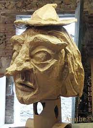 Recette expliquée pour faire du papier mâché à base de farine. Sculpture Tete De Sorciere Tete De Sculpture Papier Mache