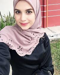 Diijabkabulkan pada 16 september 2016, pasangan merpati dua sejoli tersebut tidak lama lagi bakal bergelar ibu bapa apabila deena disahkan. 10 Foto Biodata Penuh Siapa Deena Emir Isteri Saharul Ridzwan Yang Ramai Tak Tahu Sebenarya Ni Bukan Calang2x Cantik Macam Anak Patung Versi Muslimah Curi Perhatian Netizen Coretan Malaysia