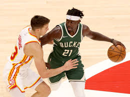 Milwaukee bucks defeat atlanta hawks in game 3 behind khris middletons dominant fourth quarter. Hawks Ride Fourth Quarter Barrage To 111 104 Win Over Bucks Peachtree Hoops