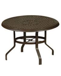 A first of its kind in modern design, the saarinen 42 inch oval coffee table by knoll has become a simple fixture of classic modernism and design theory. Patio Coffee Tables