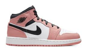 Miesten valkoiset nike air jordan 1 kengät. Nike Air Jordan 1 Mid Pink Quartz Alle Release Infos Snkraddicted