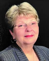 Andrea Lutes's Instagram, Twitter & Facebook