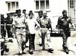 Brian yang dikenal dalam film rambo first blood pada tahun 1982, dengan perannya sebagai sheriff teasle bersama sylvester stallone meninggal karena sebab alami. Botak Chin Wikipedia Bahasa Melayu Ensiklopedia Bebas