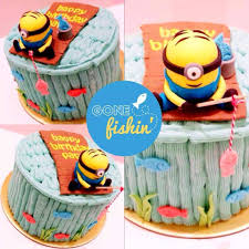Minions make a fabulous theme for children's birthday parties for boys and girls and delight everyone from toddlers to grandparents another wonderful design from hot mama's cakes features three minions on top on a single tier circular cake decorated with minion goggles. 24 Minion Cake Designs You Can Order Right Now Recommend My