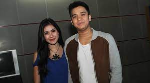 Olga syahputra ini juga menyematkan komentar yang menanyakan seputar 'isi' di dalam sesuatu yang terlihat di foto. Ketemu Sambil Saling Tatap Mata Syahnaz Sadiqah Dan Billy Syahputra Clbk