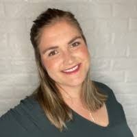 Lauren Pollard's Instagram, Twitter & Facebook