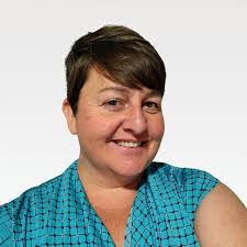 Danielle Dyer's Instagram, Twitter & Facebook