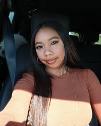 Kayla Hildreth's Instagram, Twitter & Facebook