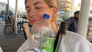 Fundraiser for Katharina Goebel by Virginia Wessoly : One Night in Malle  (Not)