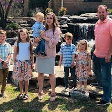 Josh is the oldest of jim bob and michelle duggar's 19 children. Anna Duggar Annaduggar Instagram Photos And Videos Duggars Duggar Family Dugger Family