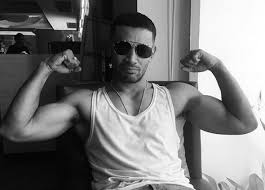 Zul ariffin is an actor, known for j revolusi (2017), balistik (2014) and j2: Kalau Kena Saya Perlu Standby Remy Ishak Sedia Tayang Badan Bergandingan Dengan Zul Ariffin Dalam Sangkar Media Hiburan