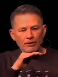 Lo que pocos entienden del que vive en Estados Unidos es que cada día es  una batalla #estadosunidos🇺🇸 #reflexion #Dios #fe #usa🇺🇸