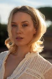 Karen Swick's Instagram, Twitter & Facebook