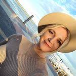 Stacy Fahey's Instagram, Twitter & Facebook