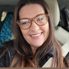 Dumas Walkers Well, let's all go down to Dumas Walker's.” This intriguing  invitation is the first line of 1990 hit song ”Dumas Walker” by Country  rock band The Kentucky Headhunters. Written by