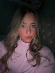 scarlett (@scarlett.marcouse)’s videos with hold