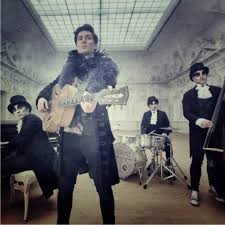 Vystudoval právnickou fakultu masarykovy univerzity v. Mirai Ireport Music Style Magazine