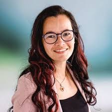 Mandy Schilling's Instagram, Twitter & Facebook