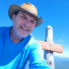 🥾 Meet Mt. Washington's Most Famous Hiker Eric Todd Sweet isn't just  climbing mountains—he's building community with every step. With more than  200 summits, Eric is known for his epic headstands, trail