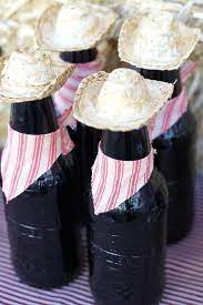 Wybierz z szerokiej gamy podobnych scen. Yee Haw Western Theme Party Decorations Western Theme Party Country Themed Parties Farm Party