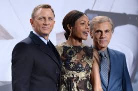Her zodiac sign is leo. Spectre Deutschland Premiere James Bond Star Daniel Craig Von Fans Gefeiert Kultur Stuttgarter Nachrichten