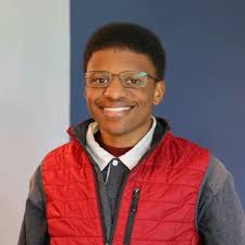 This announcement is long overdue, but I'm so happy to share photos from my  graduation!