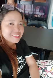 Sabi Nila iwanan ko daw problema ko sa bahay!!! Kaya Namasyal muna ako sa  Japan ,kumain kain sa Korea, nag window shopping sa Hongkong. Pag uwi ko  andun pa rin Ang walanghiyang