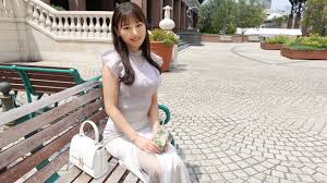 球場の女神が降臨！ビールの売り子さんが性の好奇心に負けて応募！パリピのSEXポテンシャルが爆発！数々の野球好きを魅了してきた売り子が球場を飛び出してAVの世界に売りこみにやってきた！  【初撮り】ネットでAV応募→AV体験撮影 2317」：エロ動画・アダルトビデオ -MGS ...