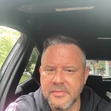 Best cool abandoned buildings to explore please?? 💘💘💘