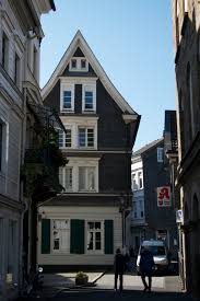 Velbert is divided into three administrative areas, reflecting the three former cities: Datei Hellestr 7 Velbert Langenberg Jpg Wikipedia