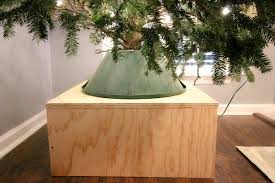 The general rule is that your tree uses one quart of water for every inch of diameter of the trunk. How To Water A Christmas Tree The Ultimate Guide
