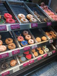 Dip the top of the donuts into the chocolate glaze, and cover with sprinkles. Dunkin Donut Seit Dez Donau Einkaufszentrum Regensburg Facebook