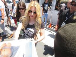 Katheryn Winnick Super Sexy Signed 8x10 Photo (Not A Pre-Print) Vikings  Proof | 1824922585