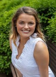 Caroline Goff's Instagram, Twitter & Facebook