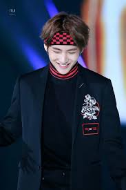 Kim and jimin were classmates in high school. 180125 Bts 27th Seoul Music Awards V Taehyung Kim Taehyung V Taehyung
