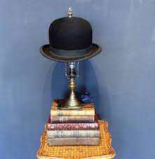 Stack Of Books And An Old Bowler Hat Make A Fabulous Table Lamp For A Library Hat Making Bowler Hat Lamp